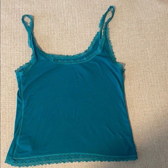 Soft undershirt crop top - Picture 2 of 3